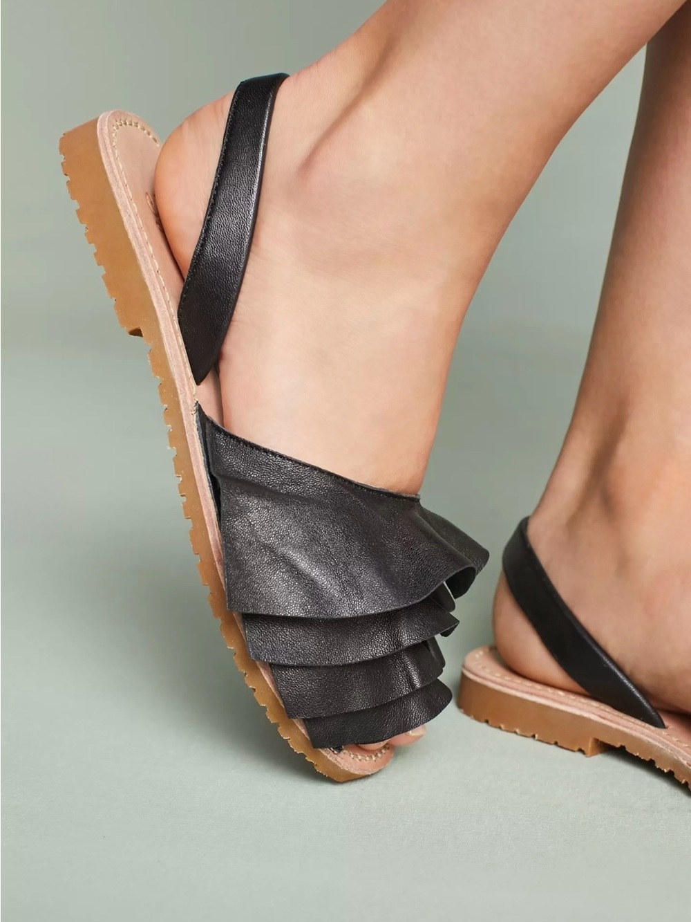 Seychelles Peace Of Mind Ruffle Sandals Black 10. - Picture 3 of 7